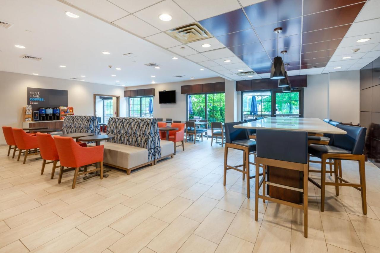 Holiday Inn Express Philadelphia Ne-Bensalem By Ihg Dış mekan fotoğraf