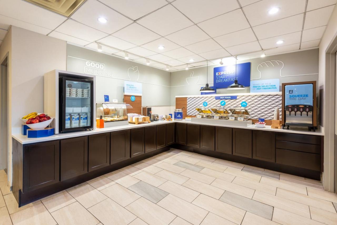 Holiday Inn Express Philadelphia Ne-Bensalem By Ihg Dış mekan fotoğraf