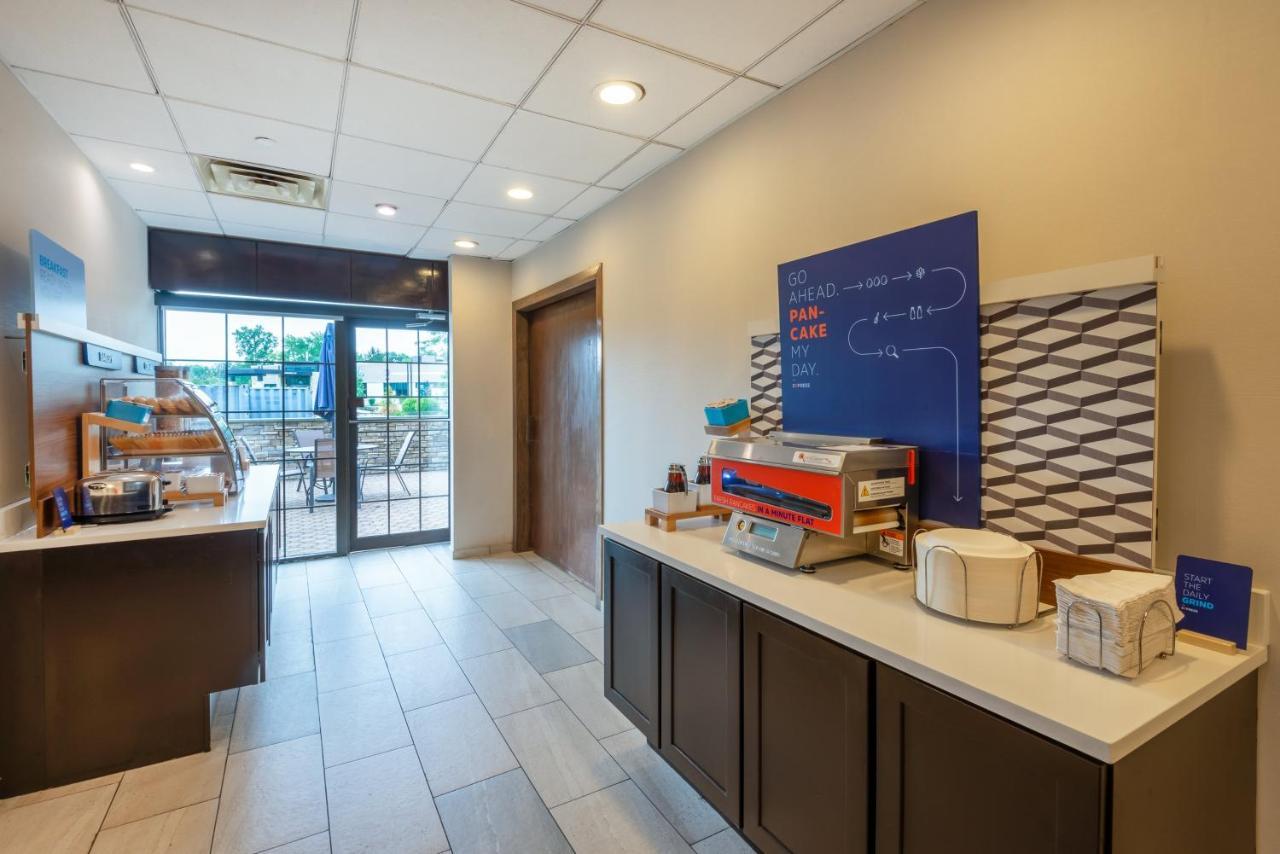 Holiday Inn Express Philadelphia Ne-Bensalem By Ihg Dış mekan fotoğraf