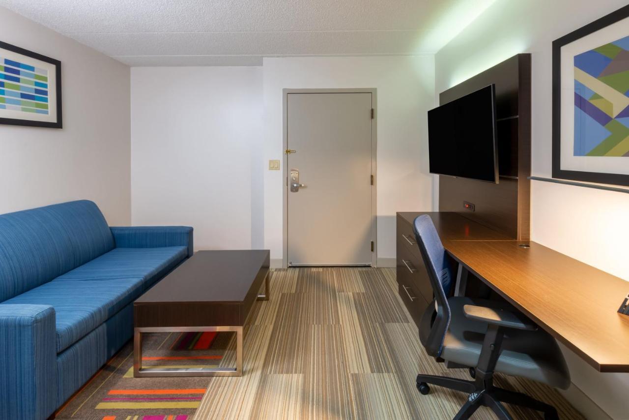 Holiday Inn Express Philadelphia Ne-Bensalem By Ihg Dış mekan fotoğraf